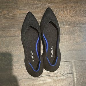 Womens size 9.5 Rothys pointed toe black flats (the point)